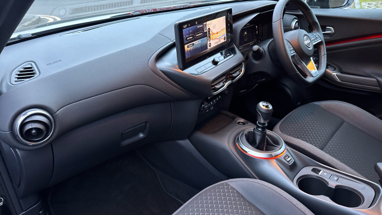 Nissan Juke 1.0 DiG-T N-Connecta 5dr Petrol Hatchback